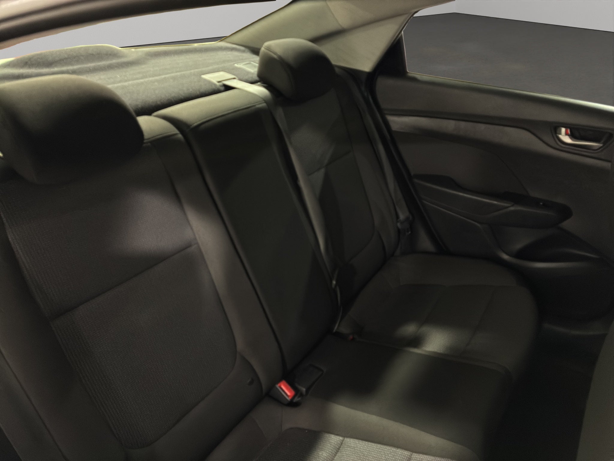 2022 Hyundai Accent 4 pts. GL MID, 1.6l, TM6, a/ac., VE del., cámara reversa, RA-15