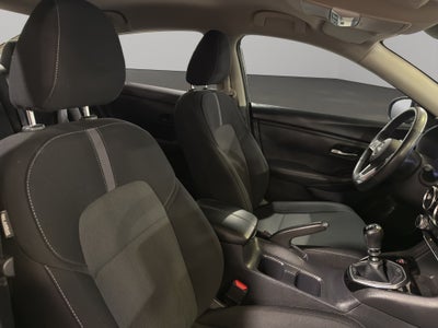 2024 Nissan Sentra 4 pts. Advance, TM6, a/ac., f. niebla, RA-16