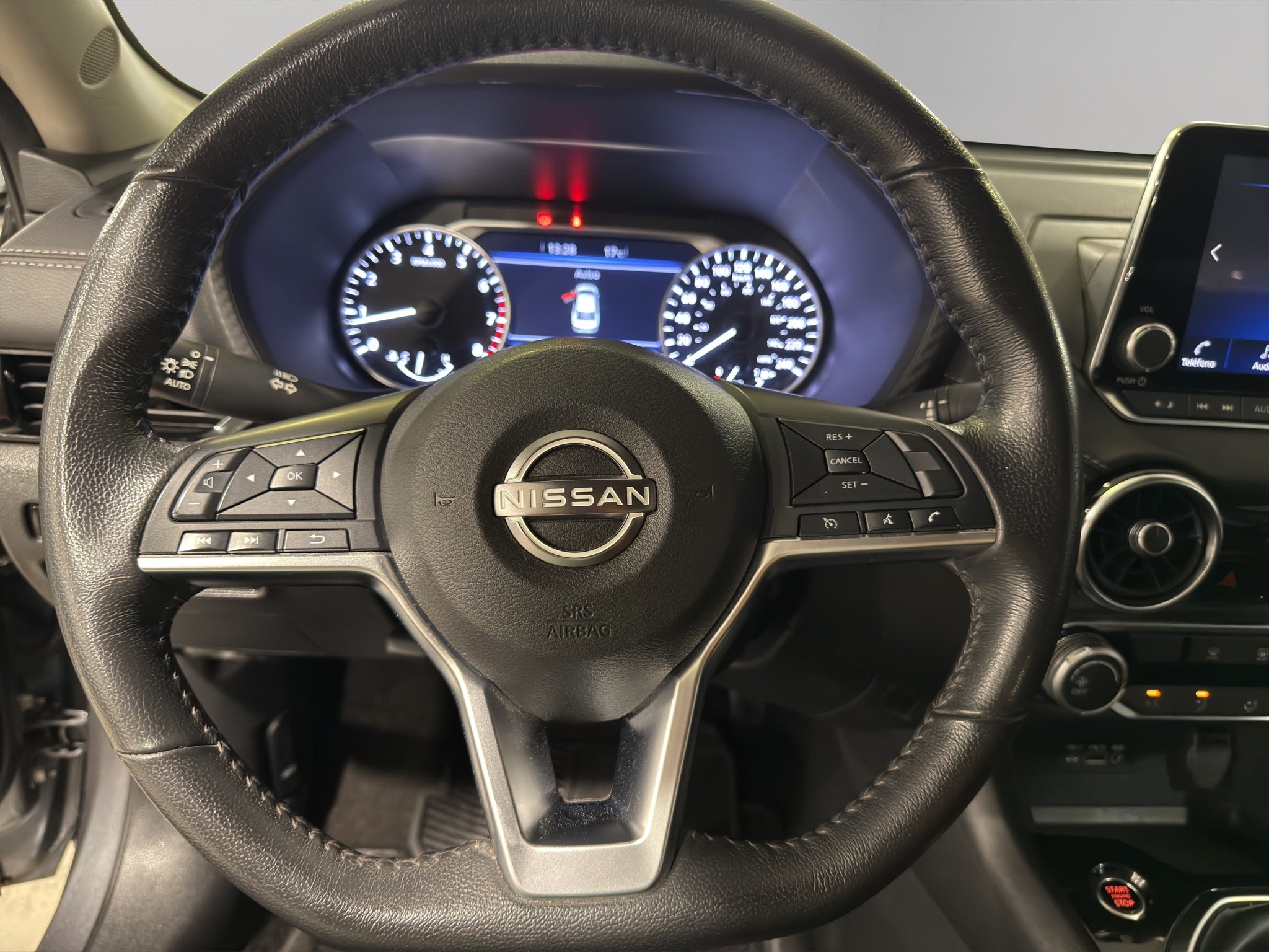 2024 Nissan Sentra 4 pts. Advance, TM6, a/ac., f. niebla, RA-16