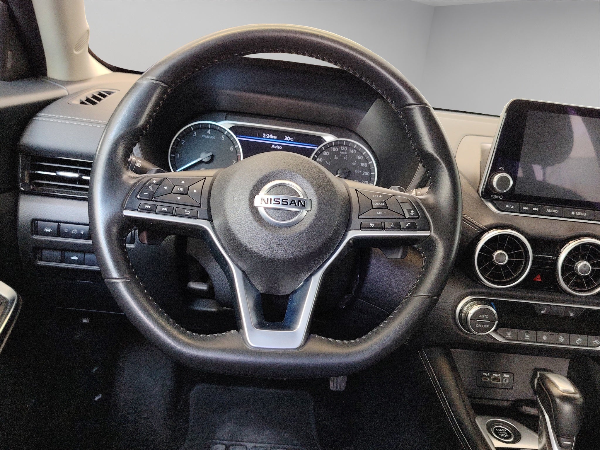 2023 Nissan Sentra 4 pts. SR, TA, a/ac., QC, s. Bose, f. led, RA-18