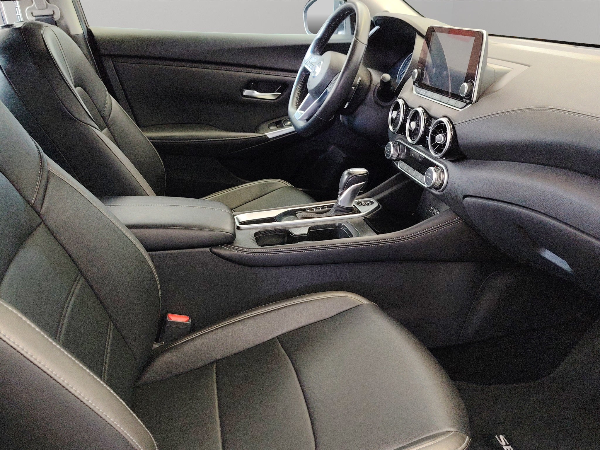 2023 Nissan Sentra 4 pts. SR, TA, a/ac., QC, s. Bose, f. led, RA-18