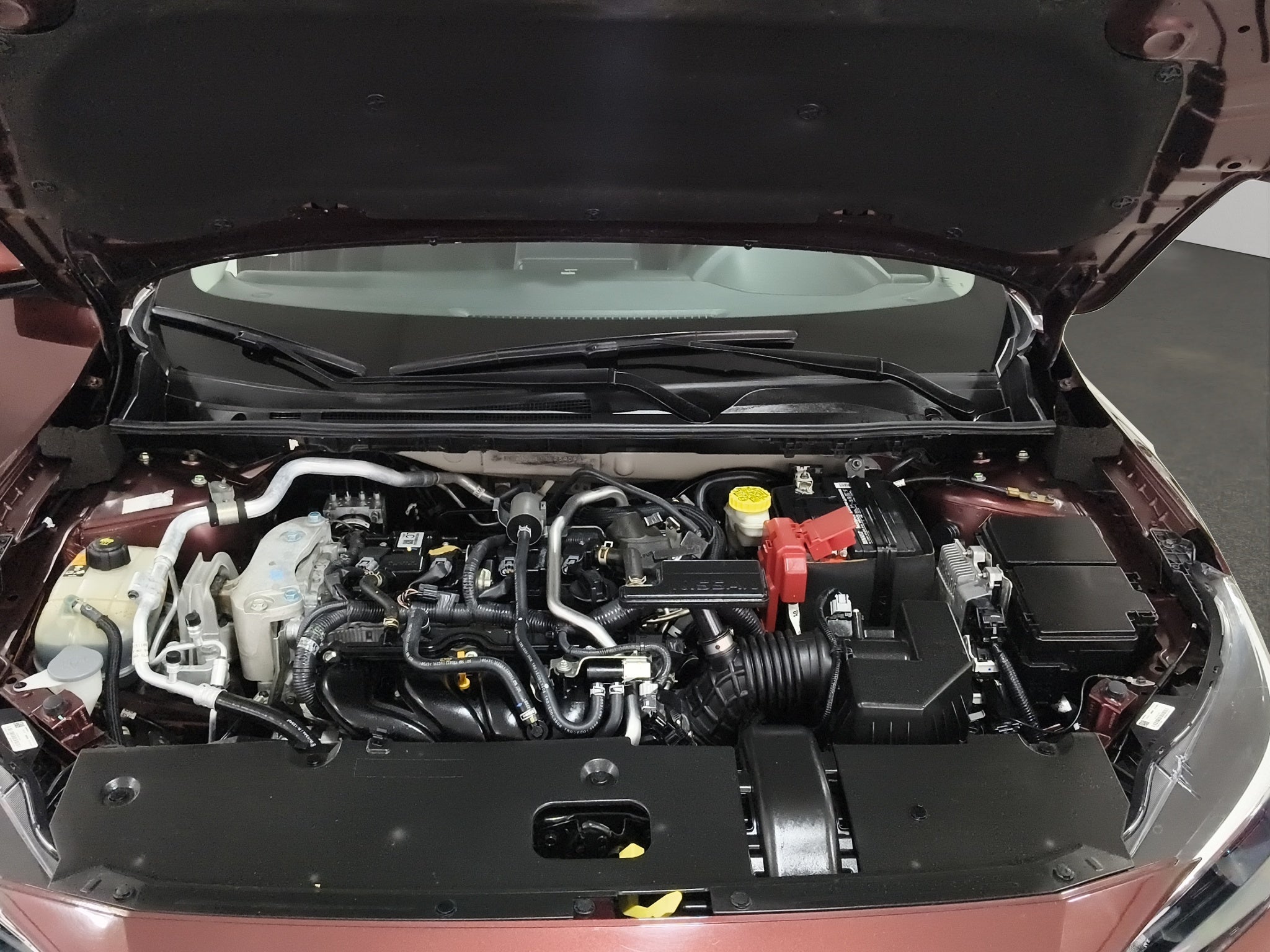 2024 Nissan Sentra 4 pts. Advance, TM6, a/ac., f. niebla, RA-16