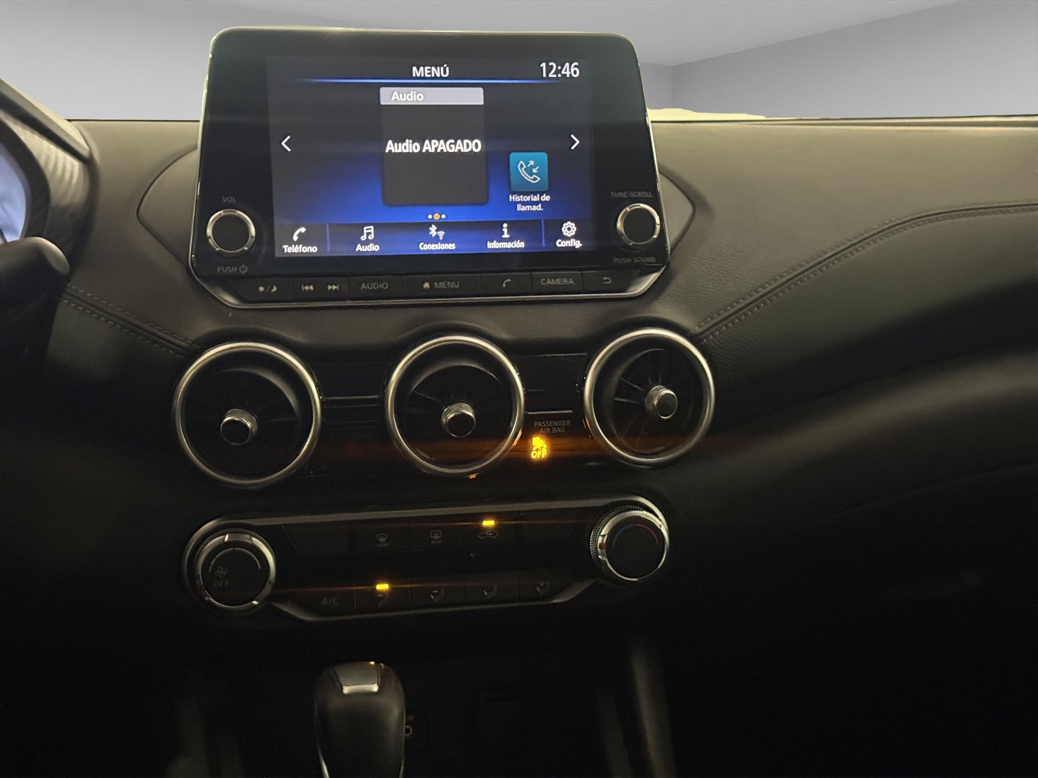 2022 Nissan Sentra 4 pts. Advance, TM6, a/ac., f. niebla, RA-16