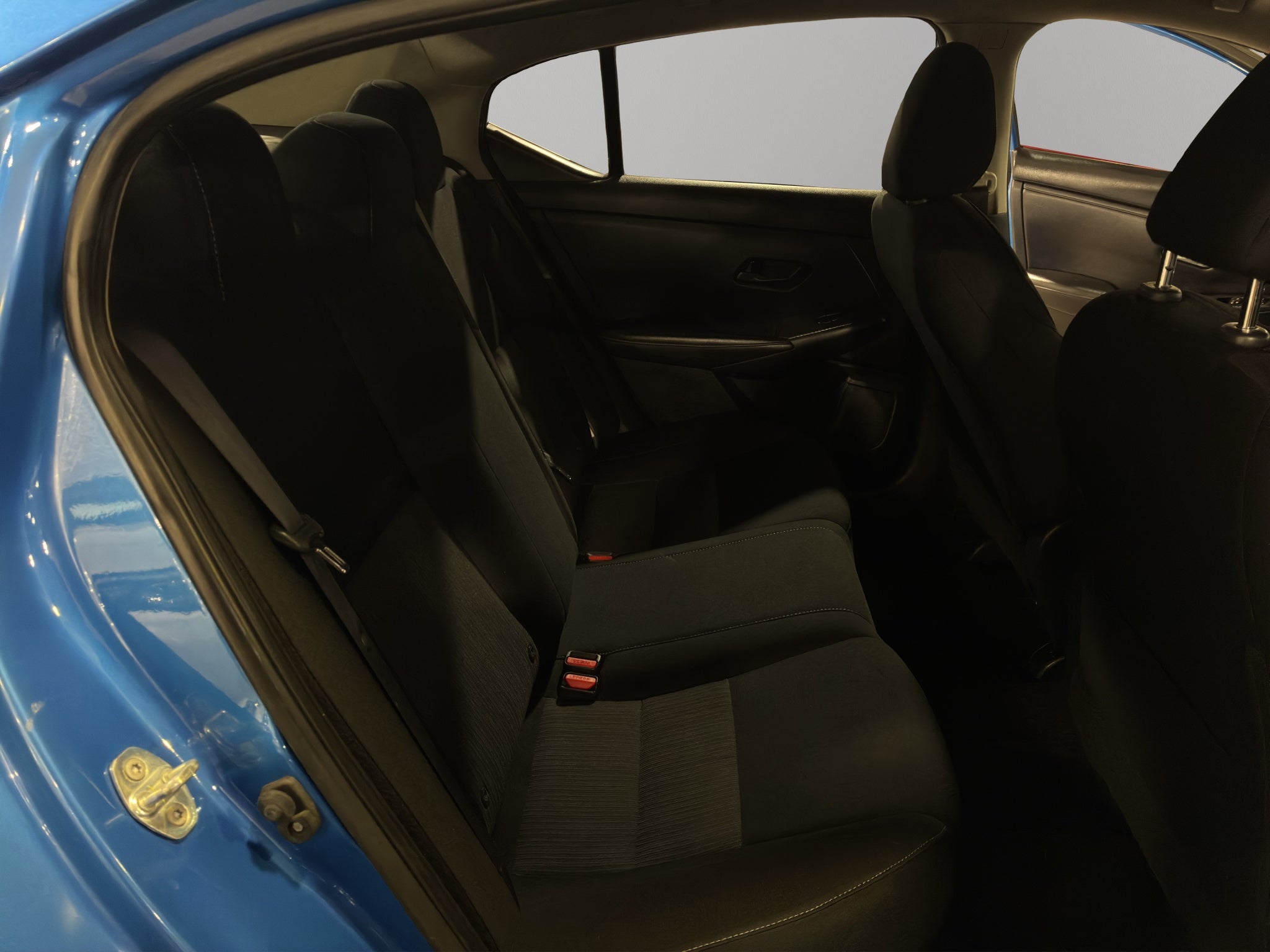 2024 Nissan Sentra 4 pts. Advance, TM6, a/ac., f. niebla, RA-16