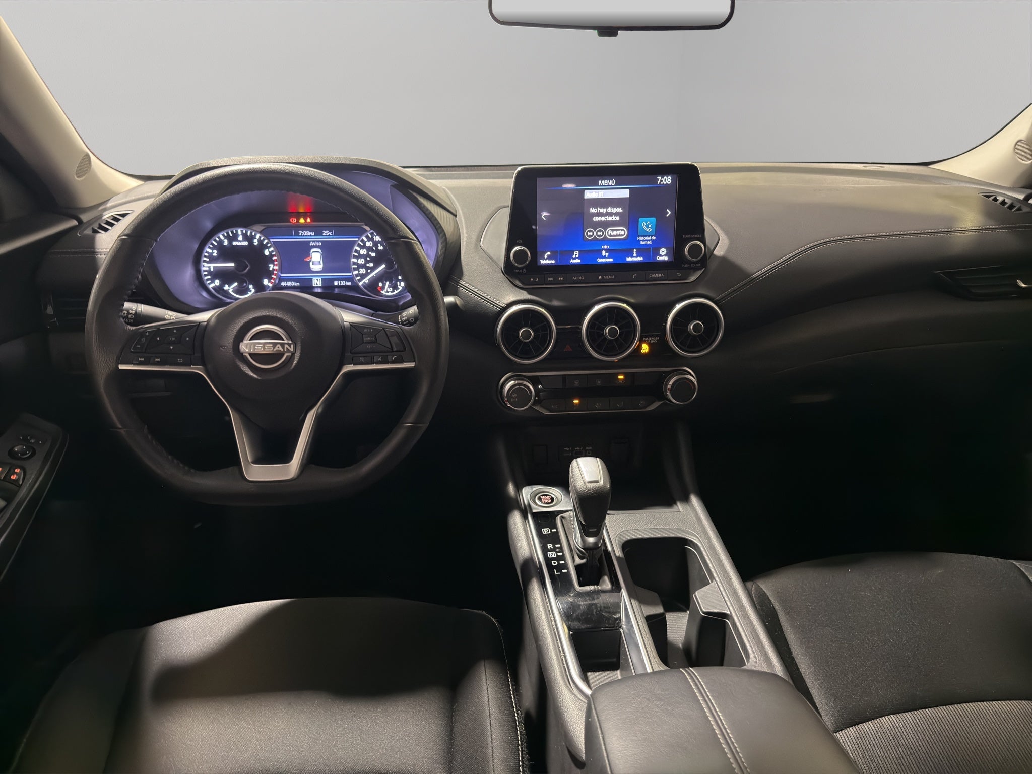 2024 Nissan Sentra 4 pts. Advance, TM6, a/ac., f. niebla, RA-16