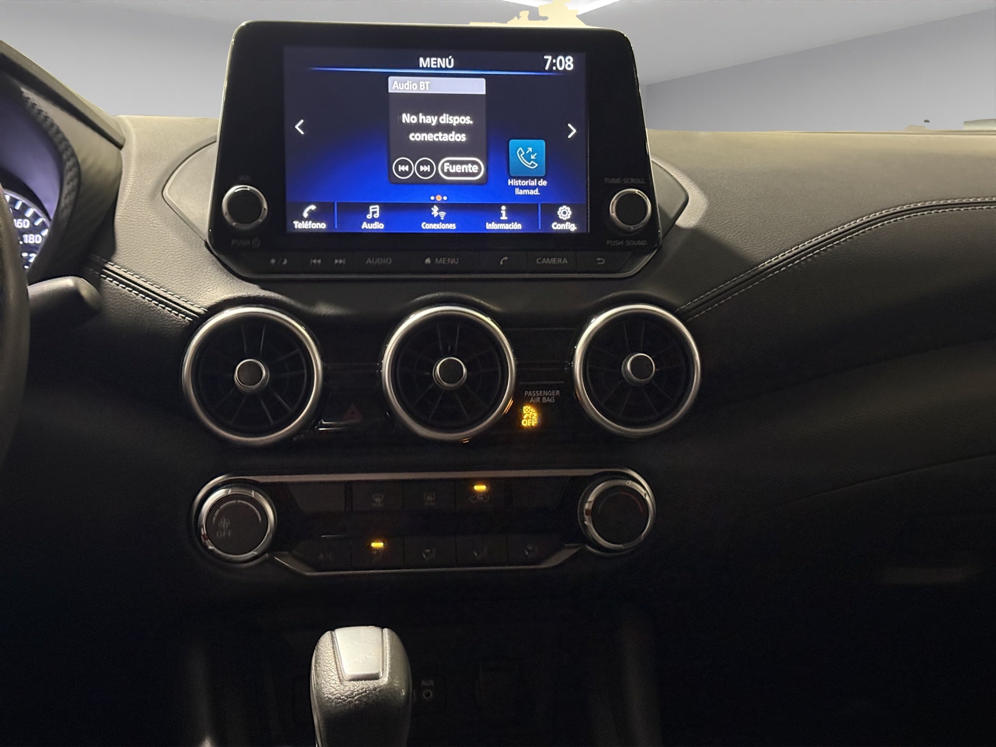 2024 Nissan Sentra 4 pts. Advance, TM6, a/ac., f. niebla, RA-16