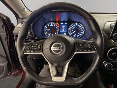 2023 Nissan Sentra 4 pts. Advance, TM6, a/ac., f. niebla, RA-16