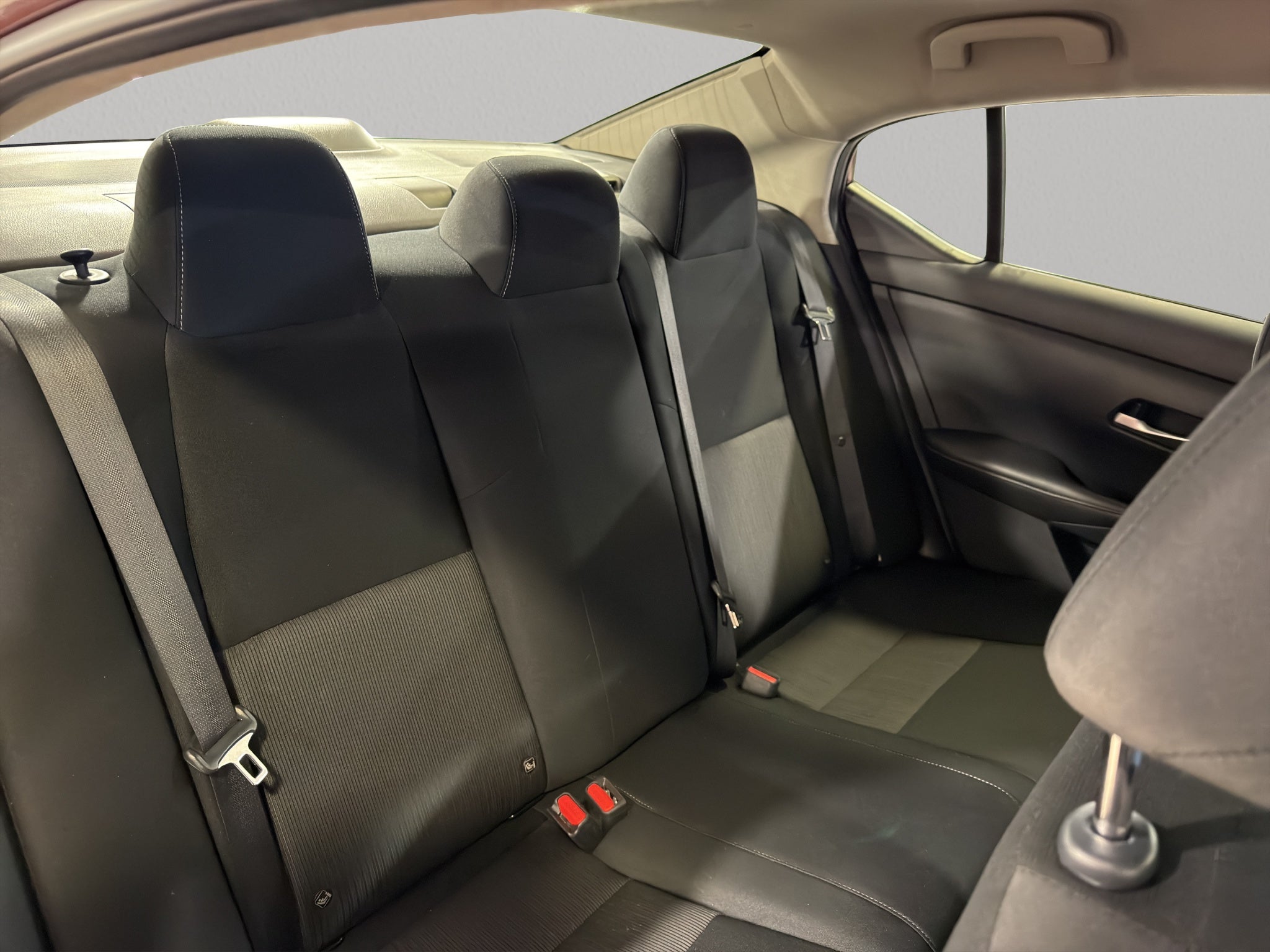 2023 Nissan Sentra 4 pts. Advance, TM6, a/ac., f. niebla, RA-16