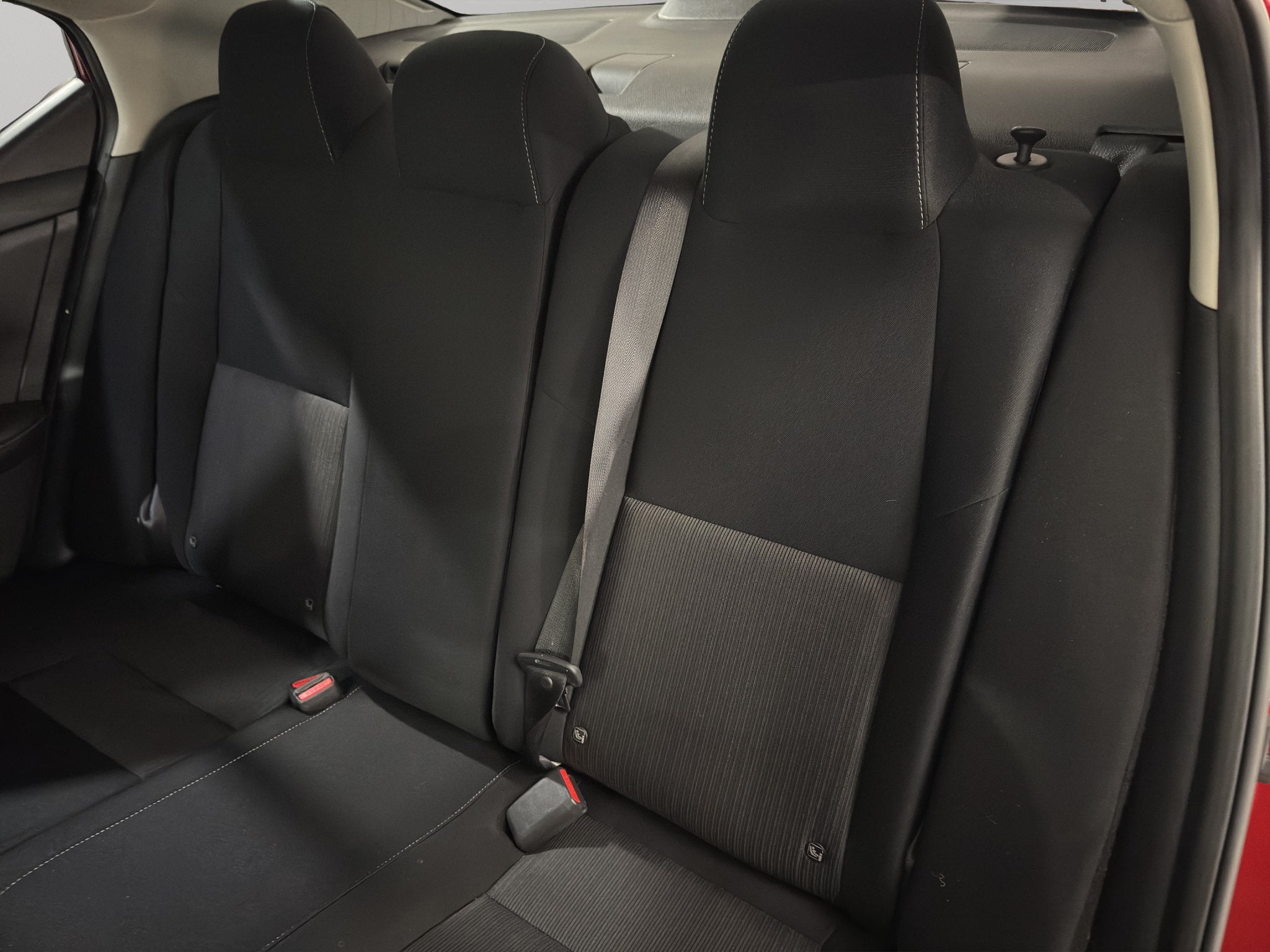 2023 Nissan Sentra 4 pts. Advance, TM6, a/ac., f. niebla, RA-16