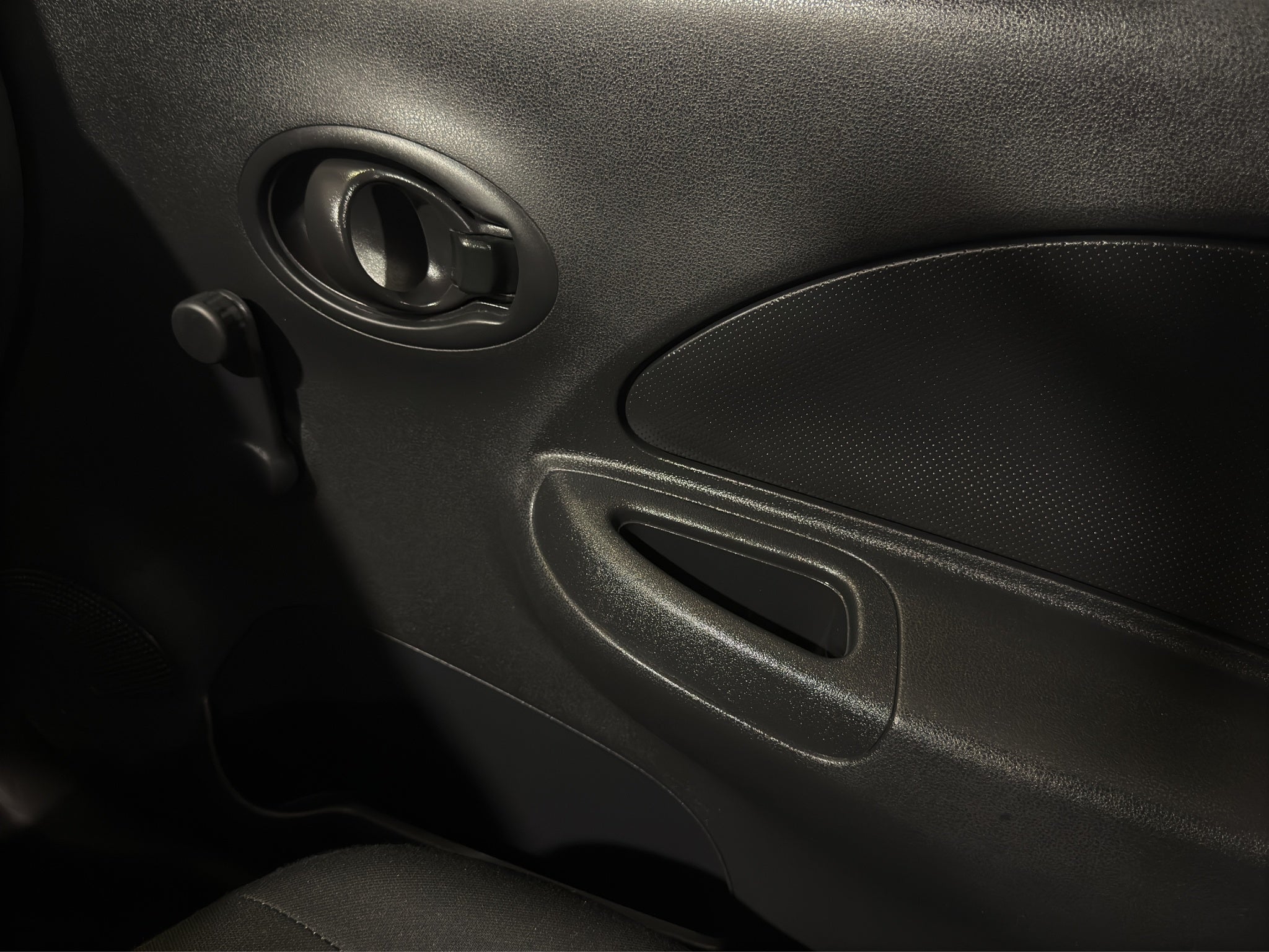 2023 Nissan March 5 pts. HB Sense, TM5, a/ac., R-14