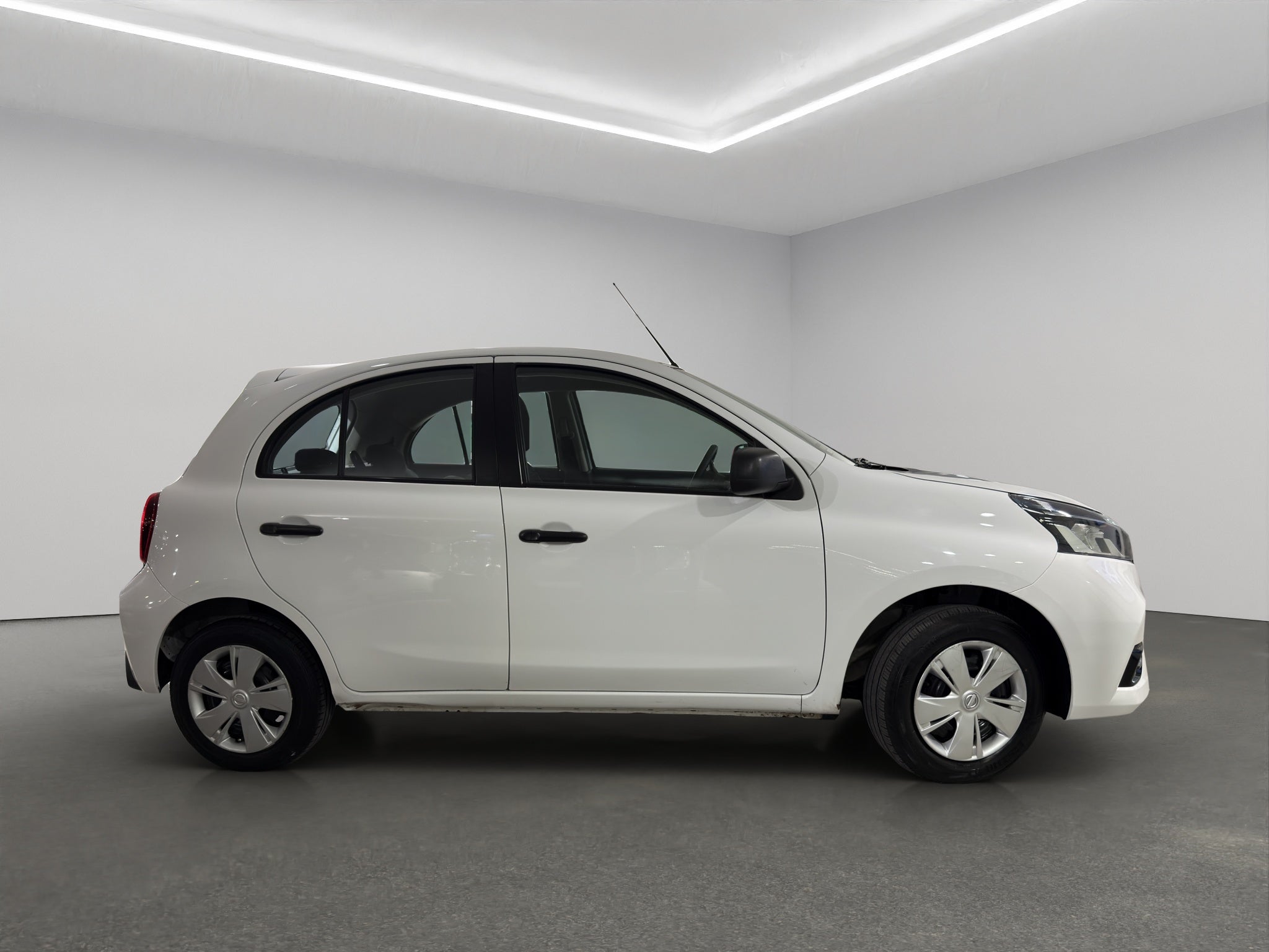 2024 Nissan March 5 pts. HB Sense, TM5, a/ac., R-14