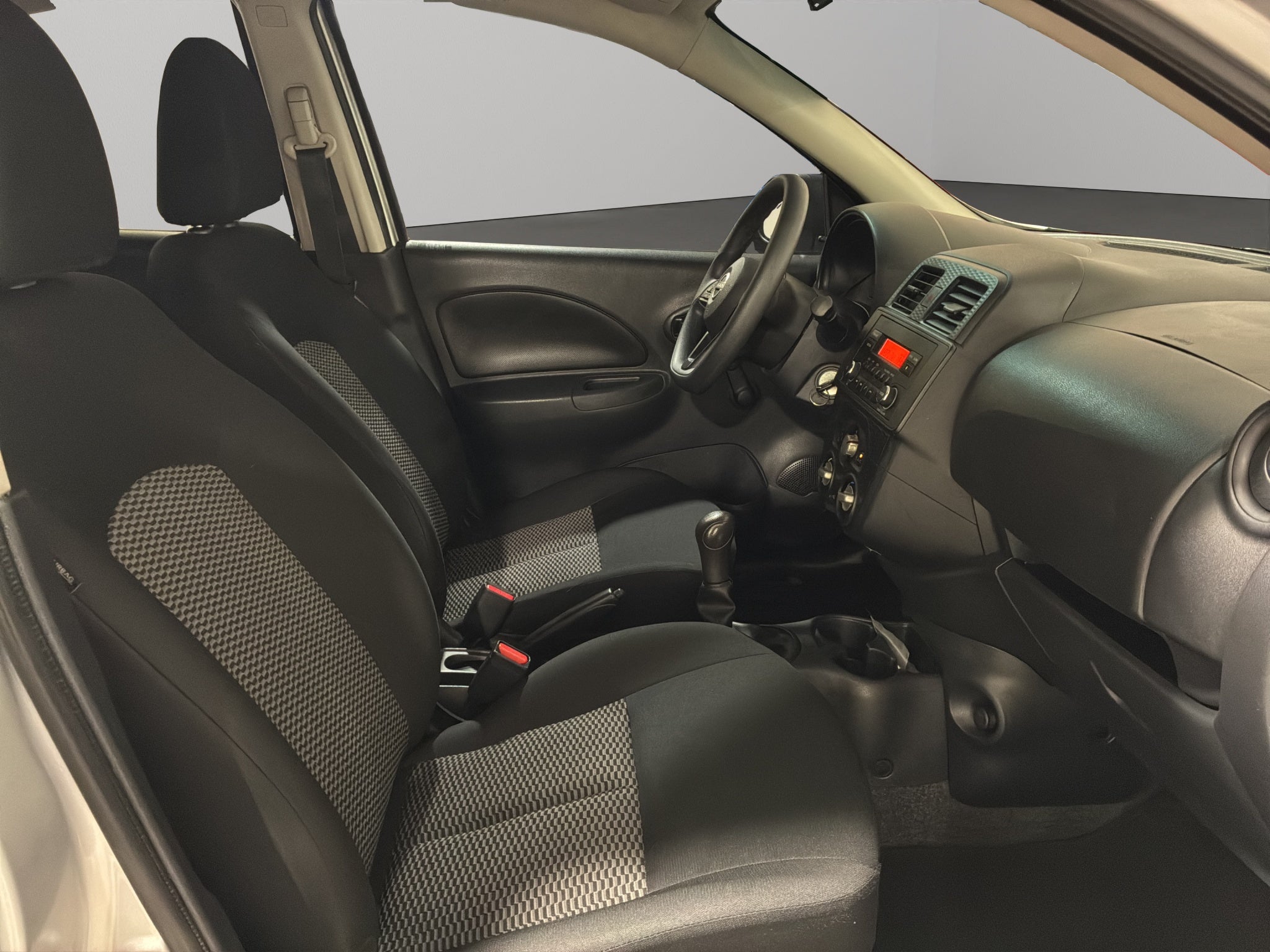 2023 Nissan March 5 pts. HB Sense, TM5, a/ac., R-14