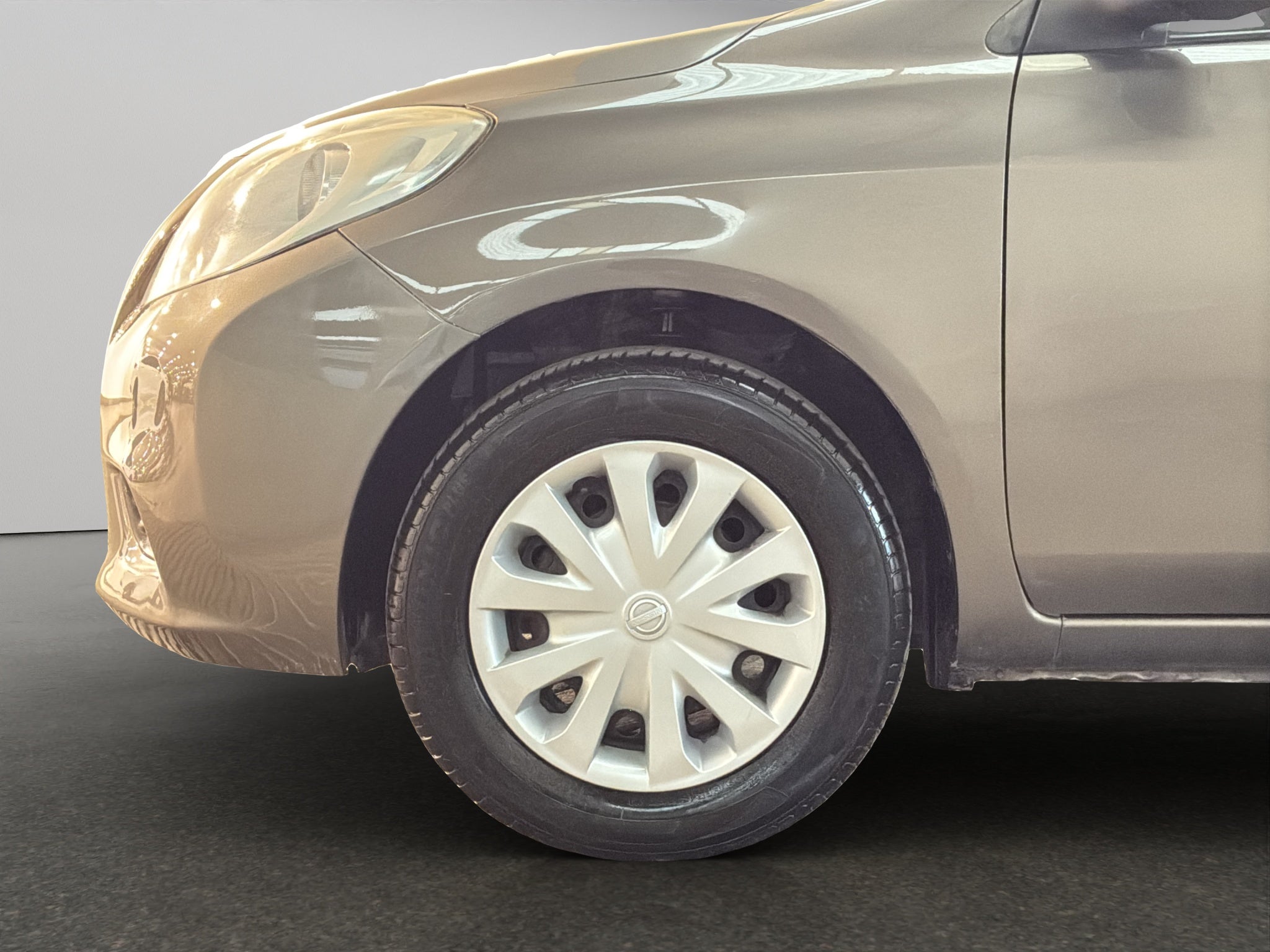 2015 Nissan Versa 4 pts. Sense, TM5, a/ac., VE