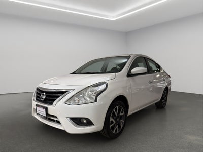 2019 Nissan Versa 4 pts. Advance, TM5, a/ac., VE, f. niebla, RA-16 (línea anterior)