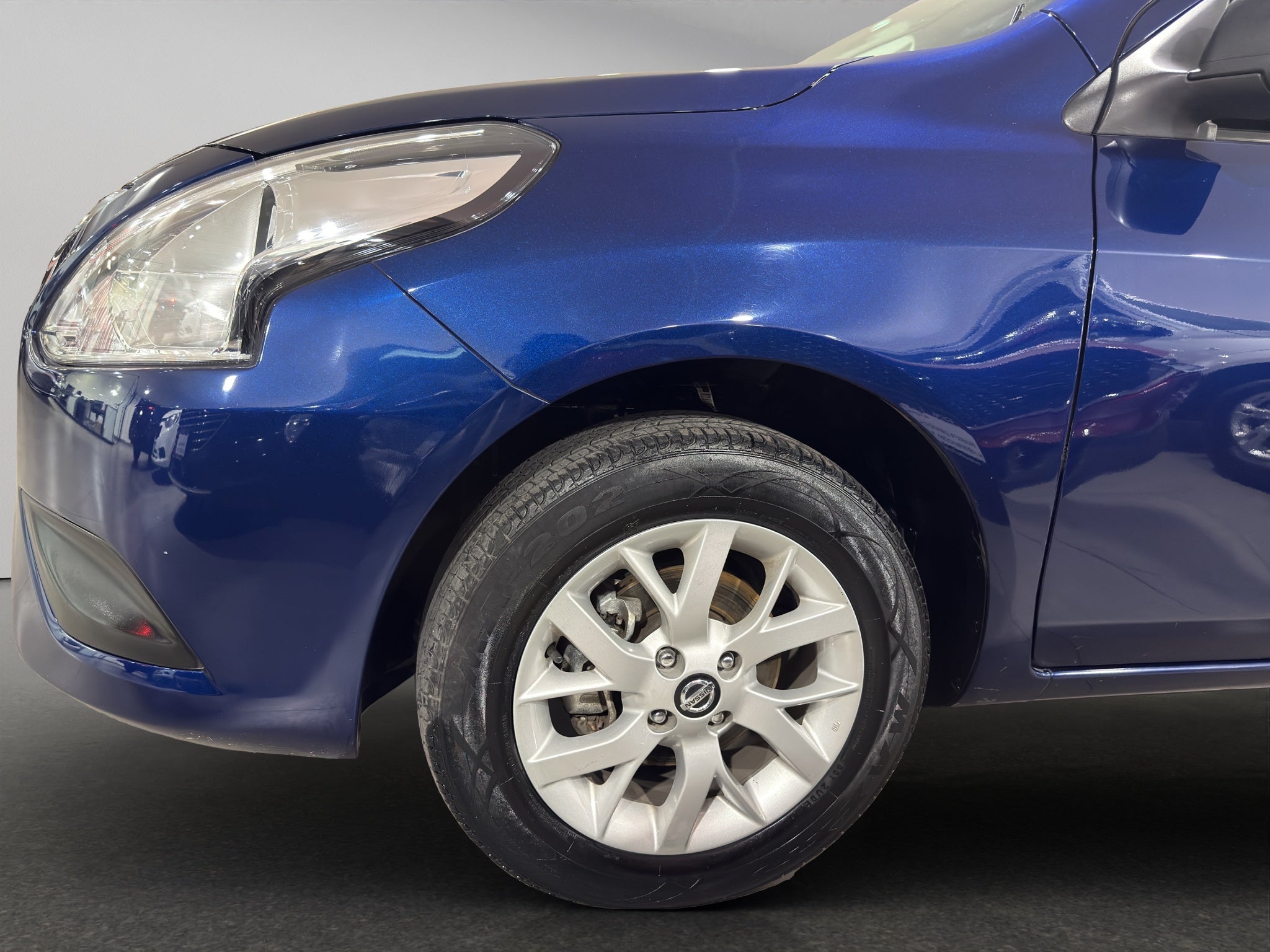 2022 Nissan V-Drive 4 pts. Base, TM5, a/ac., R-15