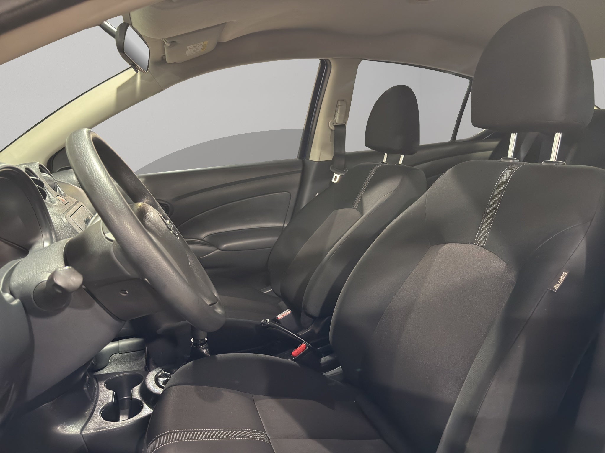 2022 Nissan V-Drive 4 pts. Base, TM5, a/ac., R-15