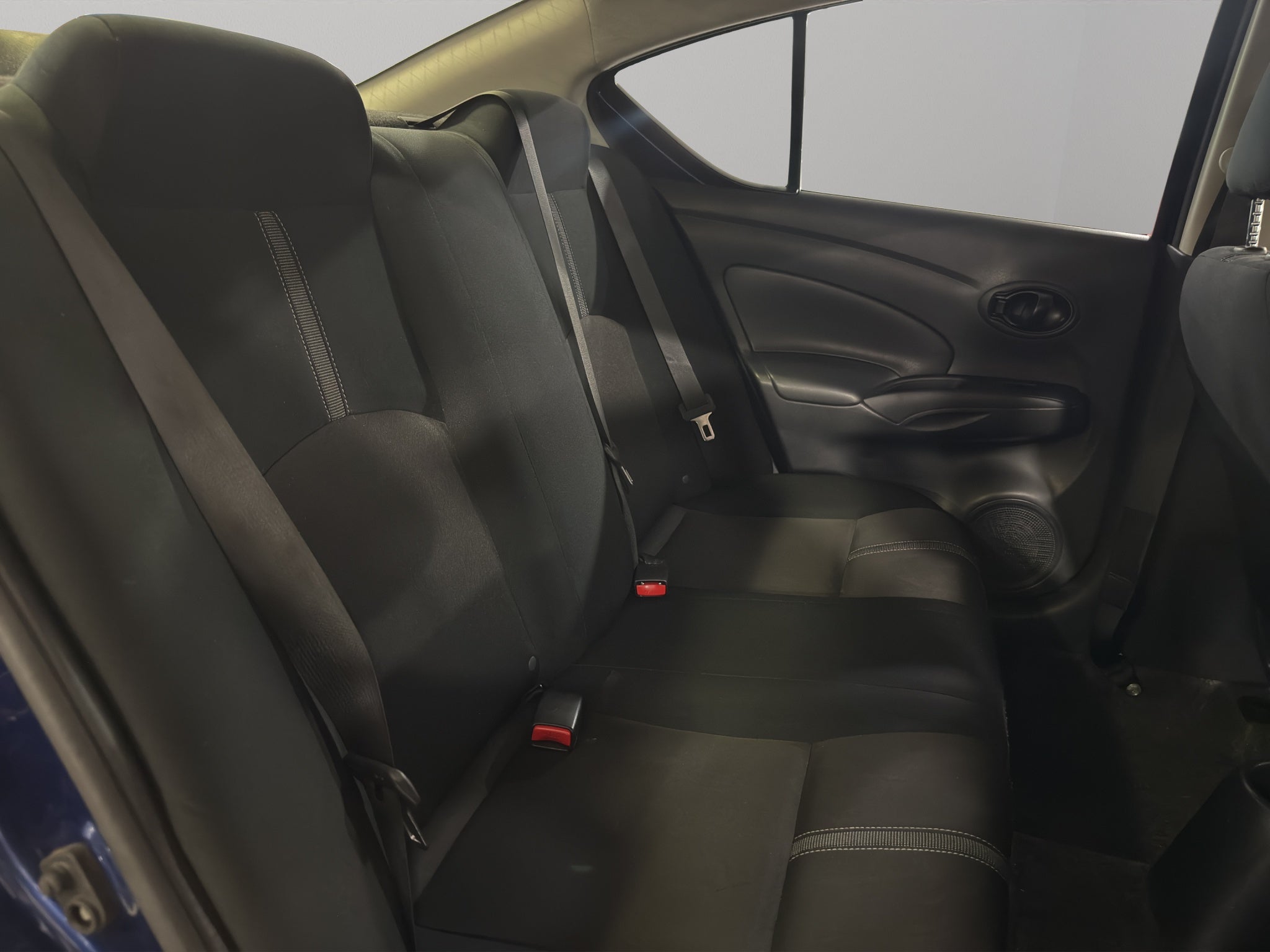 2022 Nissan V-Drive 4 pts. Base, TM5, a/ac., R-15