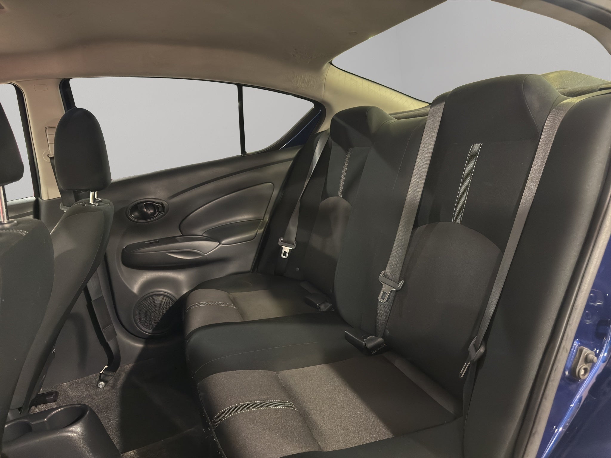 2022 Nissan V-Drive 4 pts. Base, TM5, a/ac., R-15