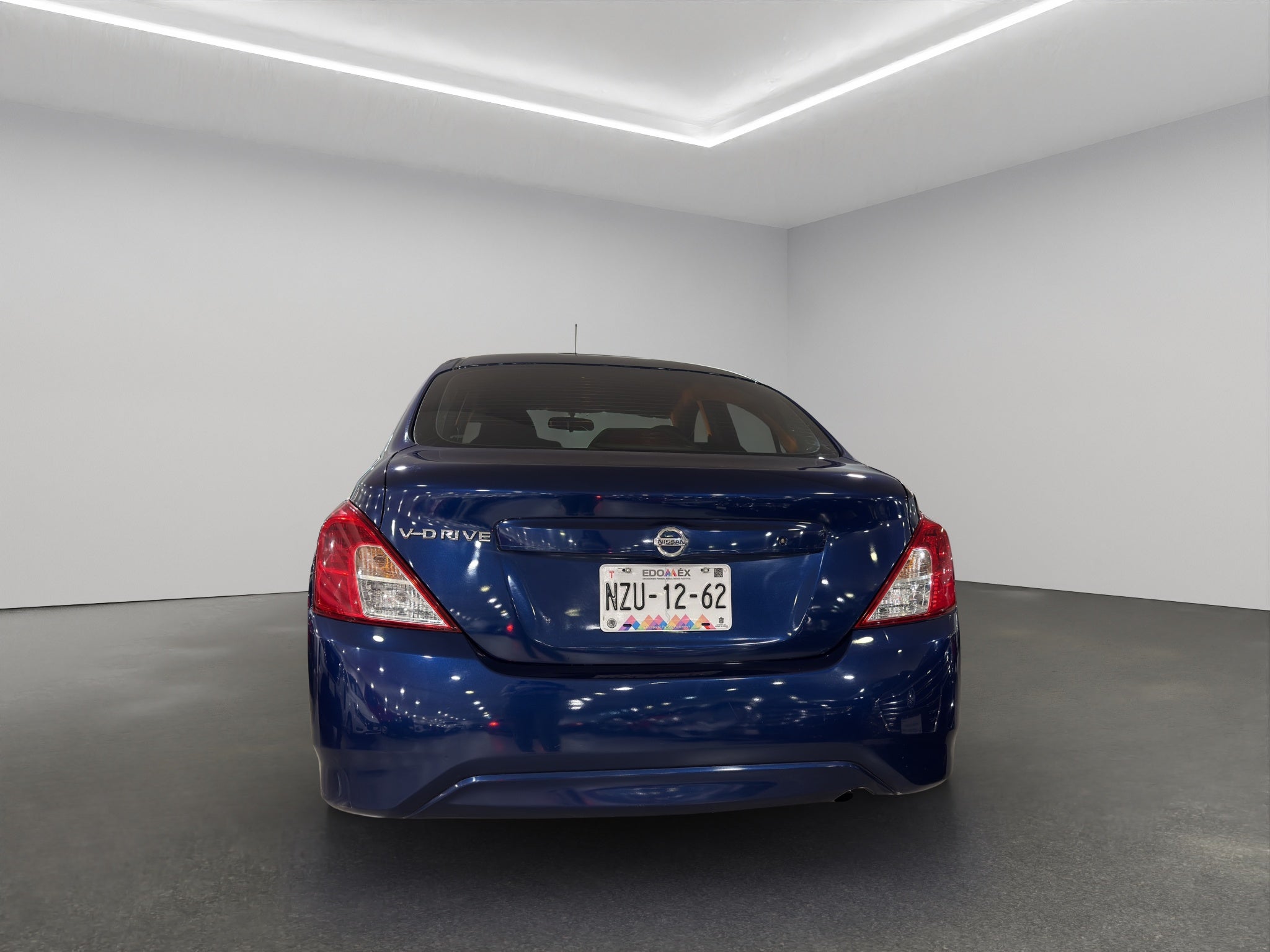2022 Nissan V-Drive 4 pts. Base, TM5, a/ac., R-15