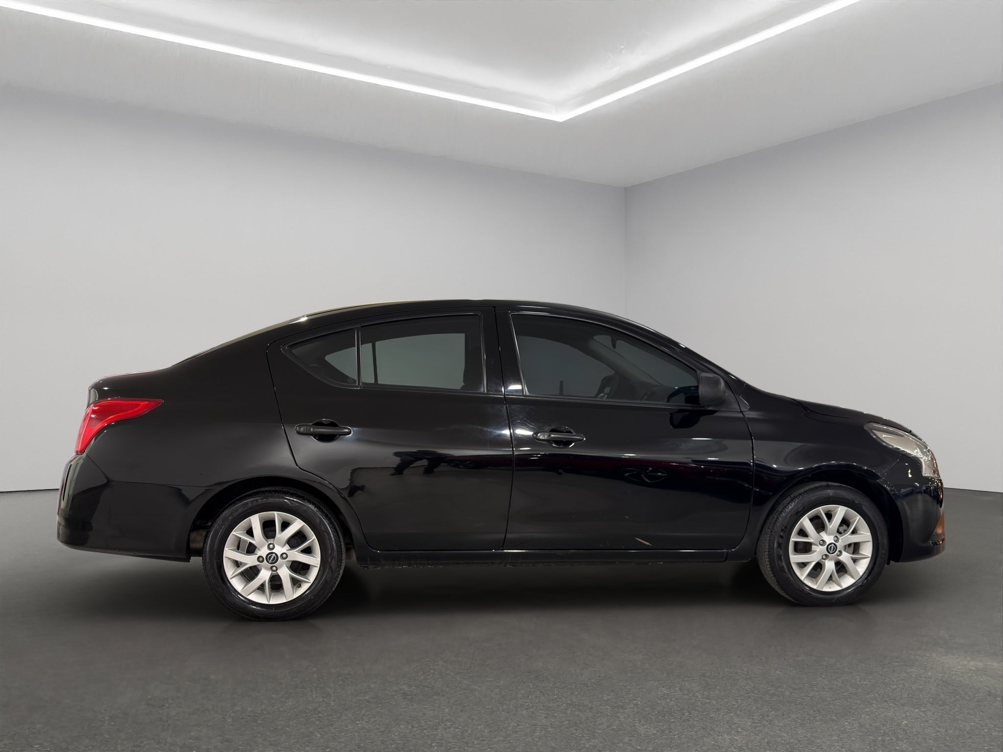 2023 Nissan V-Drive 4 pts. Base, TM5, a/ac., VE, RA-15