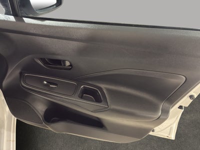 2024 Nissan Versa 4 pts. Sense, TM5, a/ac., R-15