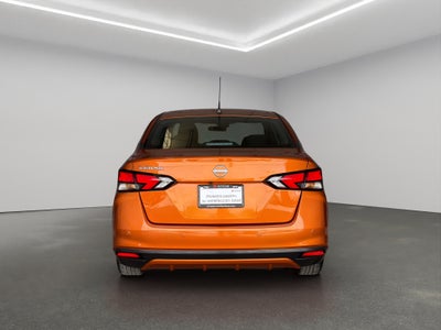 2023 Nissan Versa 4 pts. Advance, TM5, a/ac., f. niebla, RA-16 (cambio de línea)