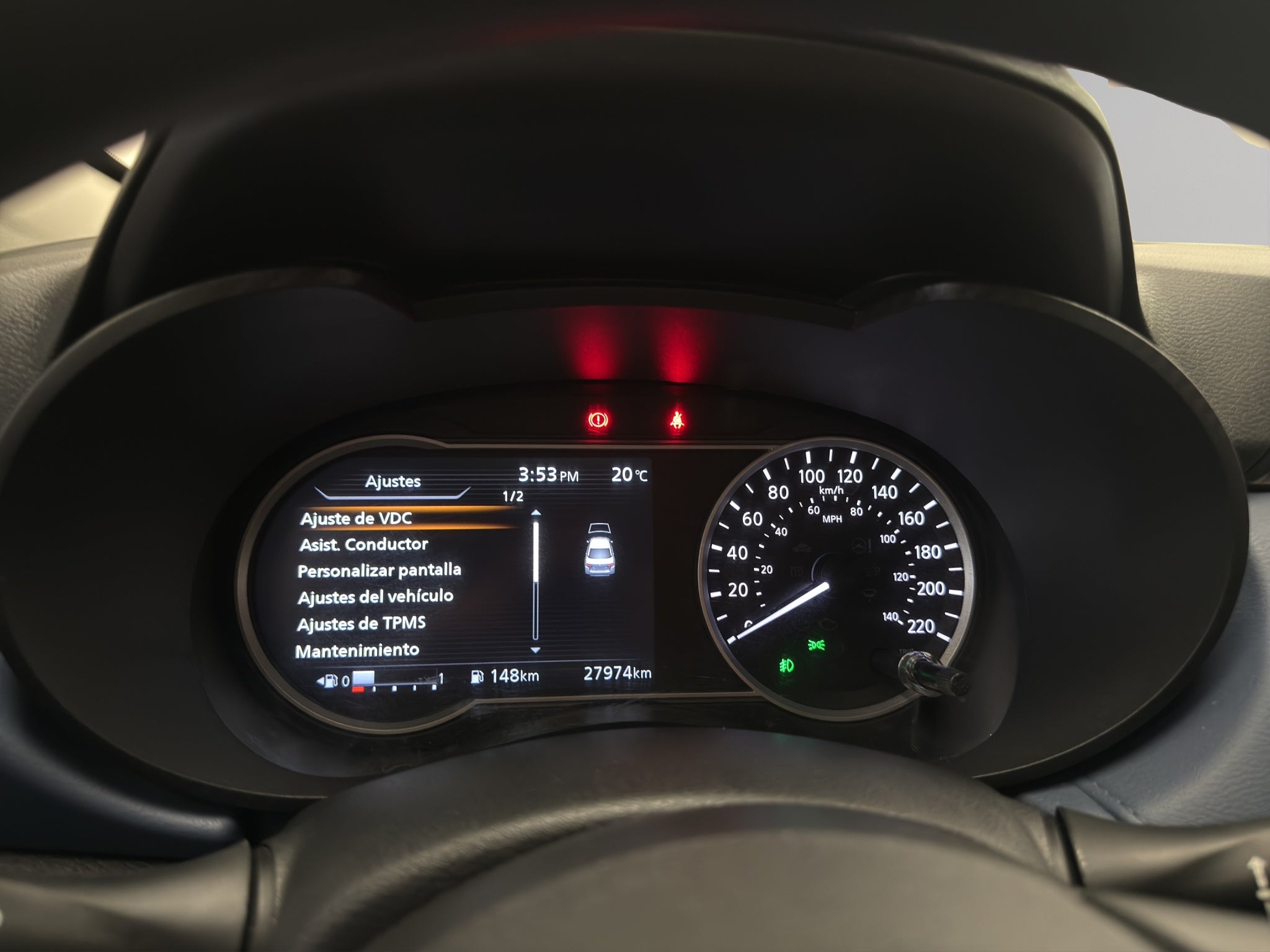 2025 Nissan Versa 4 pts. Advance, TM5, a/ac., f. niebla, RA-16 (línea anterior)
