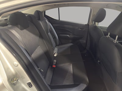 2025 Nissan Versa 4 pts. Advance, TM5, a/ac., f. niebla, RA-16 (línea anterior)