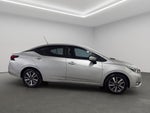 2025 Nissan Versa 4 pts. Advance, TM5, a/ac., f. niebla, RA-16 (línea anterior)