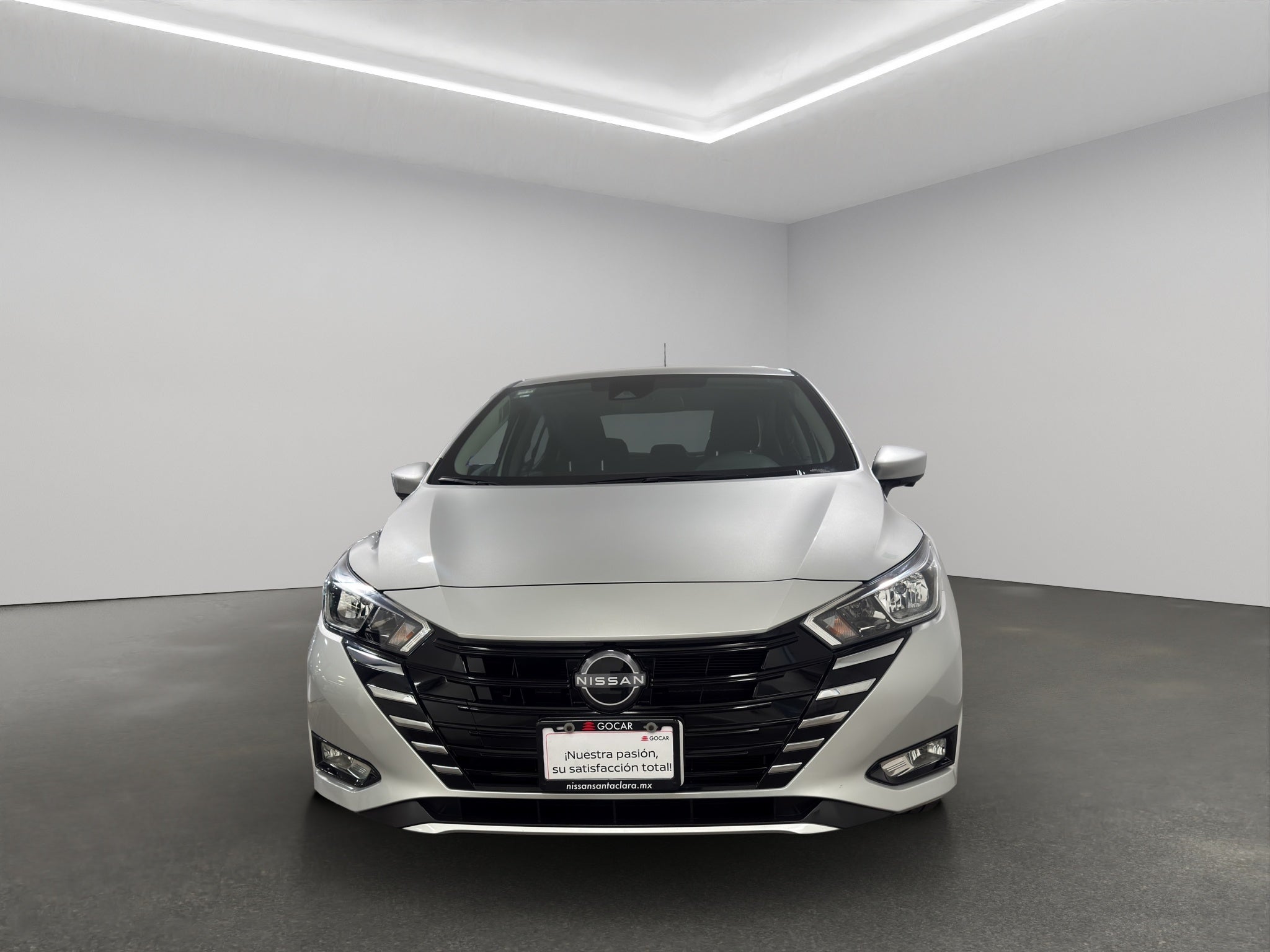 2025 Nissan Versa 4 pts. Advance, TM5, a/ac., f. niebla, RA-16 (línea anterior)