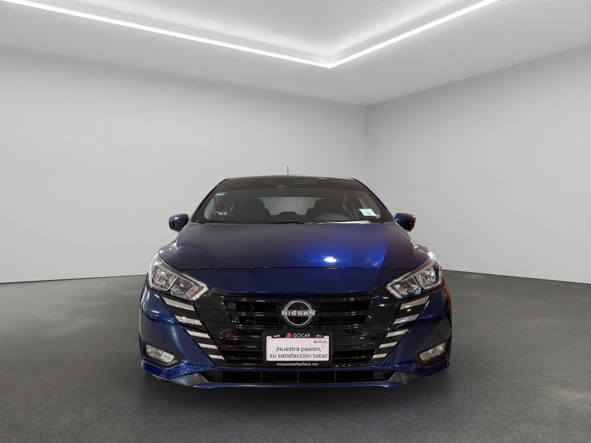 2025 Nissan Versa 4 pts. Advance, TM5, a/ac., f. niebla, RA-16