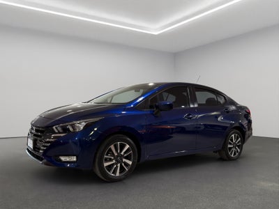 2025 Nissan Versa 4 pts. Advance, TM5, a/ac., f. niebla, RA-16