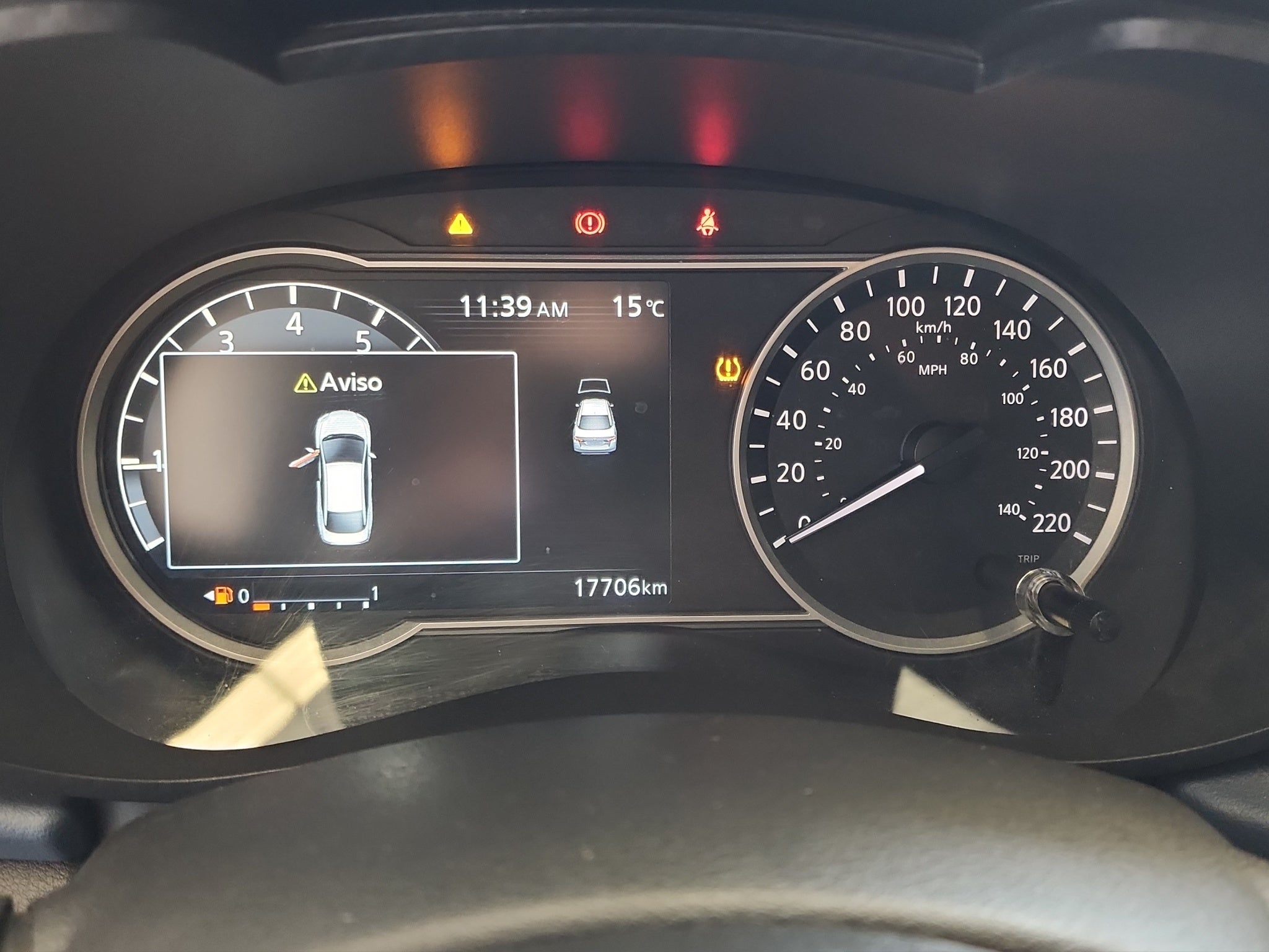 2025 Nissan Versa 4 pts. Advance, TM5, a/ac., f. niebla, RA-16