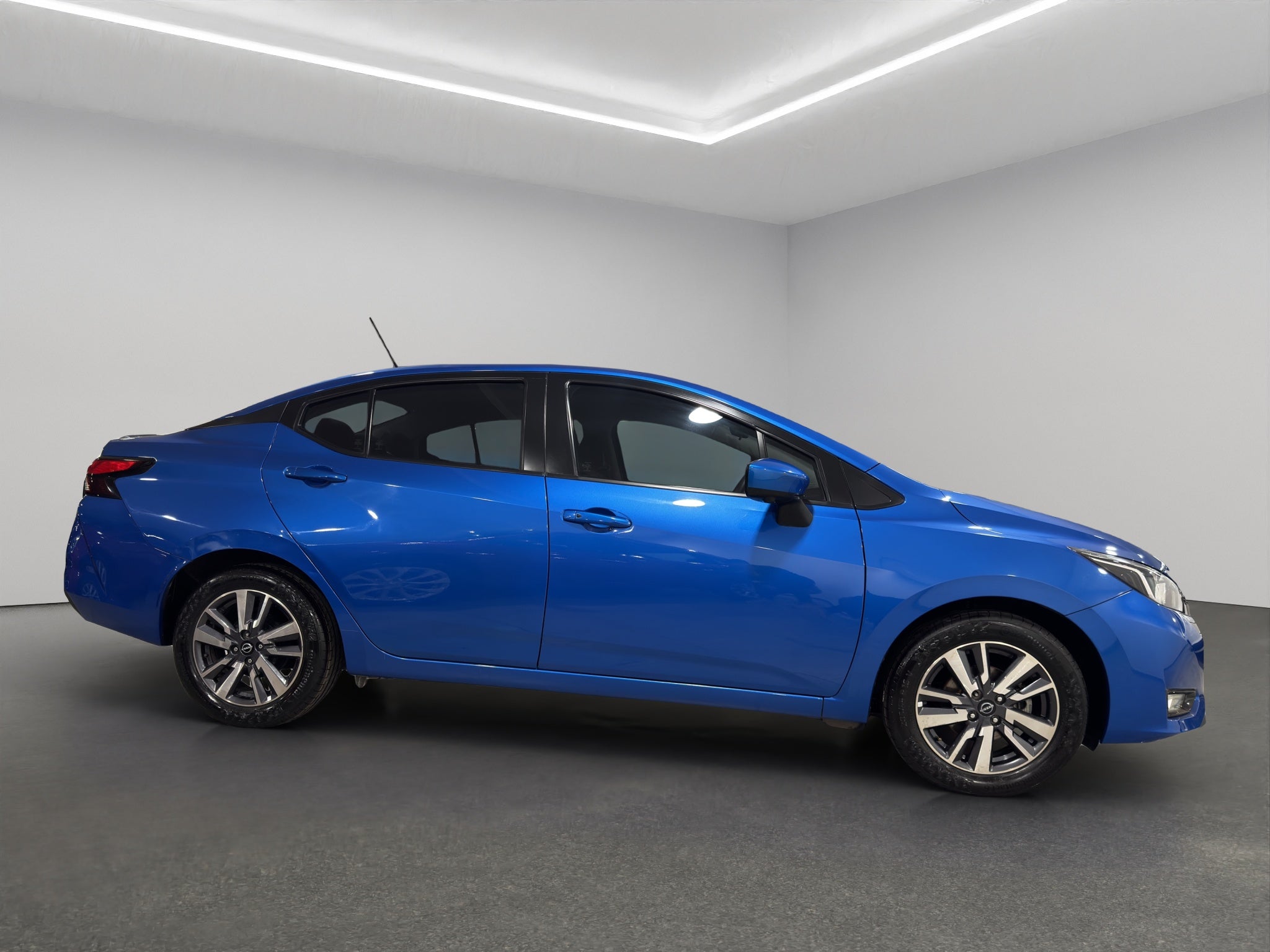 2024 Nissan Versa ADVANCE CVT