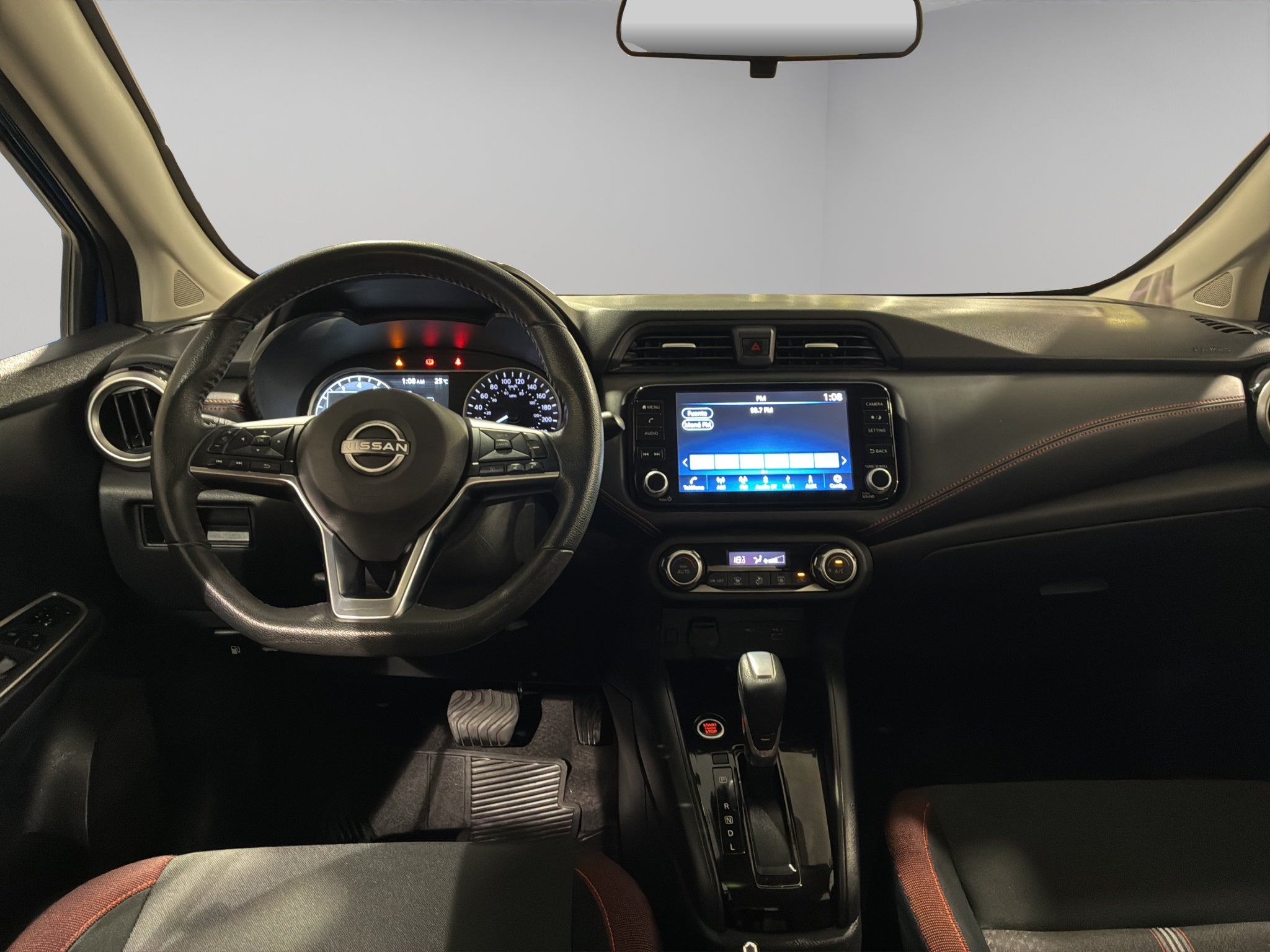 2024 Nissan Versa 4 pts. SR, TA, a/ac. Aut., f. niebla, f. led, spoiler, RA-17