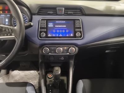 2024 Nissan Versa 4 pts. Advance, TM5, a/ac., f. niebla, RA-16