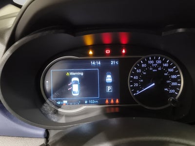 2024 Nissan Versa 4 pts. Advance, TM5, a/ac., f. niebla, RA-16