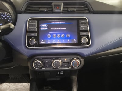 2024 Nissan Versa 4 pts. Advance, TM5, a/ac., f. niebla, RA-16