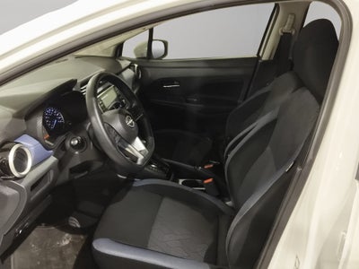2024 Nissan Versa 4 pts. Advance, TM5, a/ac., f. niebla, RA-16