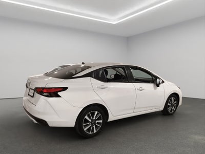 2024 Nissan Versa 4 pts. Advance, TM5, a/ac., f. niebla, RA-16