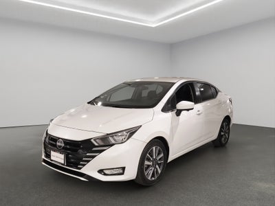2024 Nissan Versa 4 pts. Advance, TM5, a/ac., f. niebla, RA-16
