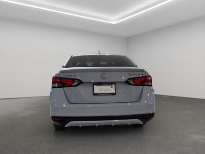 2024 Nissan Versa 4 pts. SR, CVT, a/ac. Aut., f. niebla, f. led, spoiler, RA-17