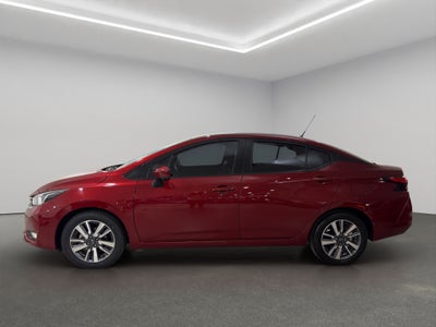 2024 Nissan Versa 4 pts. Advance, TM5, a/ac., f. niebla, RA-16