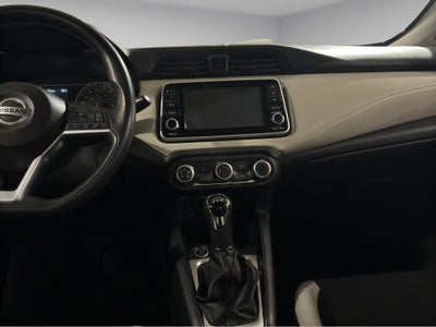 2021 Nissan Versa 4 pts. Advance, TM5, a/ac., VE, f. niebla, RA-16