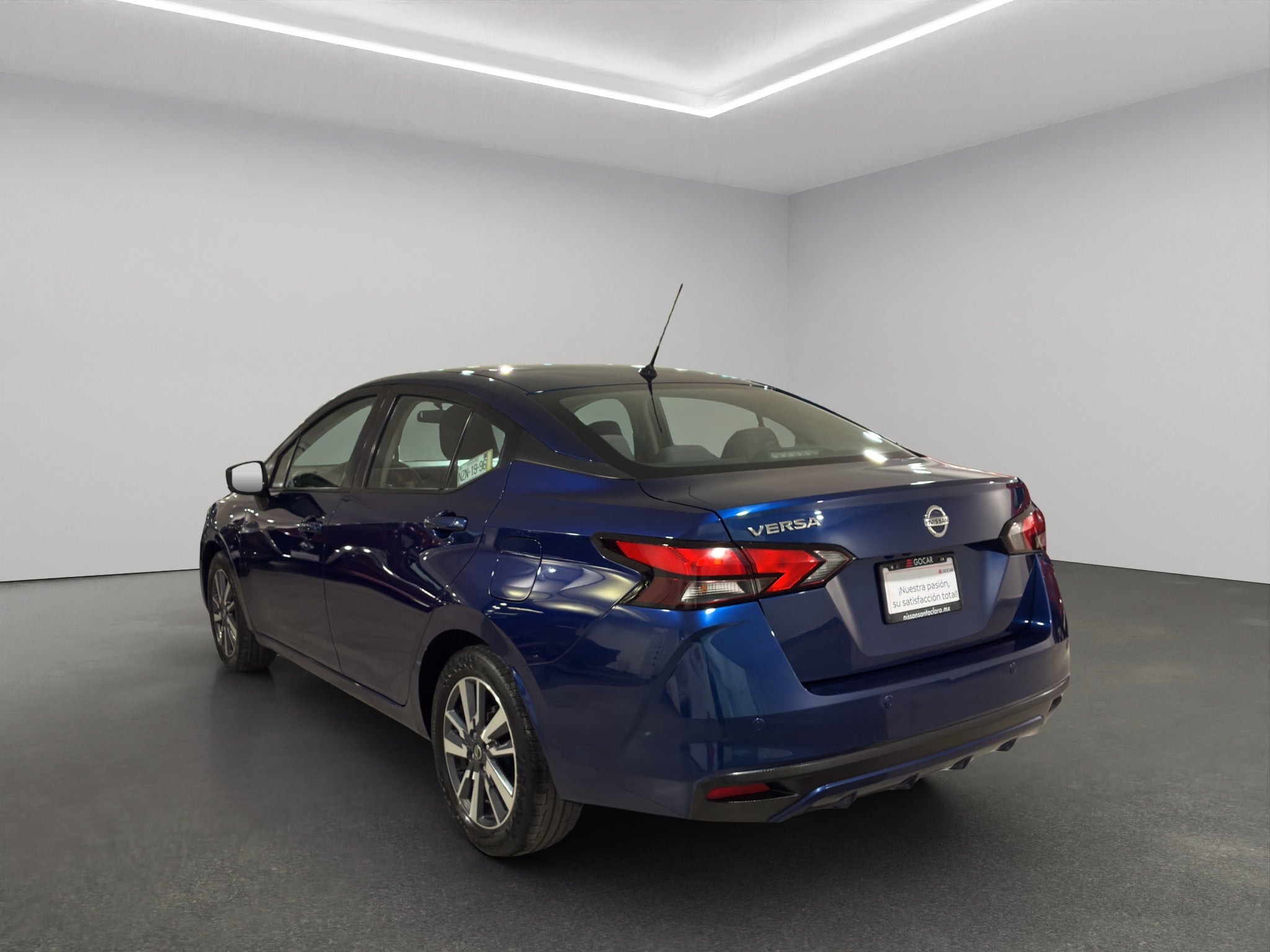 2021 Nissan Versa 4 pts. Advance, TM5, a/ac., VE, f. niebla, RA-16