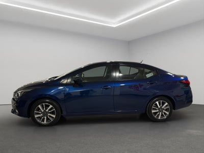 2021 Nissan Versa 4 pts. Advance, TM5, a/ac., VE, f. niebla, RA-16