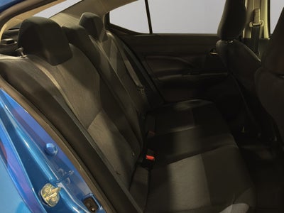 2025 Nissan Versa 4 pts. Advance, TM5, a/ac., f. niebla, RA-16 (línea anterior)