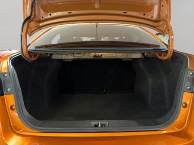 2024 Nissan Versa 4 pts. Advance, TM5, a/ac., f. niebla, RA-16