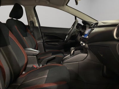 2024 Nissan Versa 4 pts. SR, CVT, a/ac. Aut., f. niebla, f. led, spoiler, RA-17