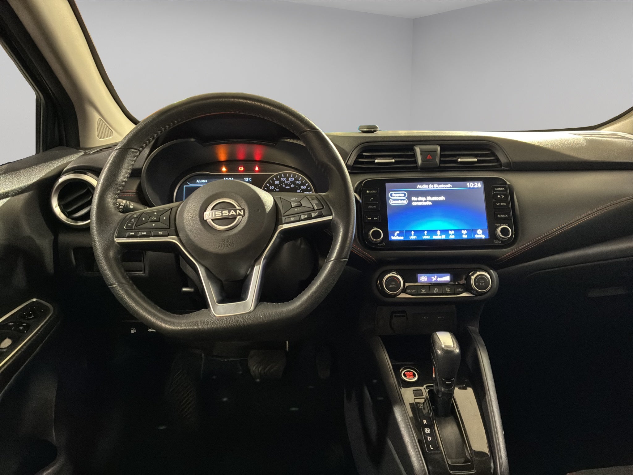 2024 Nissan Versa 4 pts. SR, CVT, a/ac. Aut., f. niebla, f. led, spoiler, RA-17